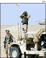 US troops on exercise in Kuwaiti desert