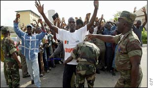 Volunteers in Abidjan 