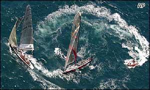America's Cup semi-finalists Alinghi and Oracle battle it out in the start box