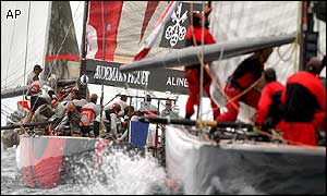 Alinghi sit behind Oracle midway through the second race of the semi-final