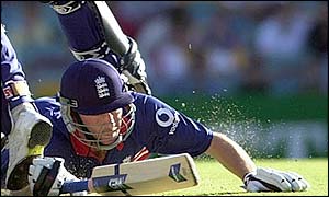 England lose their last three wickets cheaply