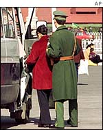 Chinese police detain dissident