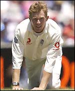 Richard Dawson fails to field a drive