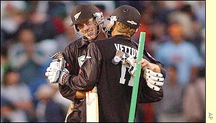 Oram holds his nerve to save New Zealand's blushes and gain the man-of-the-match award