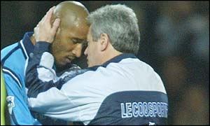 Nicolas Anelka scores the only goal as Man City beat Fulham