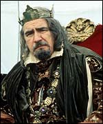 Cox in an episode of Red DWarf