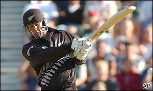 Nathan Astle hits a quickfire 32 runs off 30 balls
