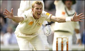 Lee sppeals for a wicket against South Africa in 2001