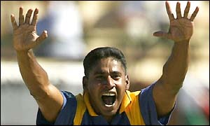 Chaminda Vaas appeals successfully for lbw against Ian Blackwell