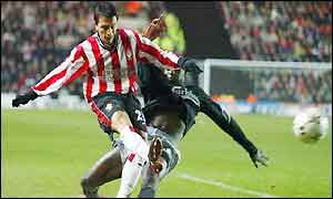 Fernandes tries to provide the amunition for the Saints