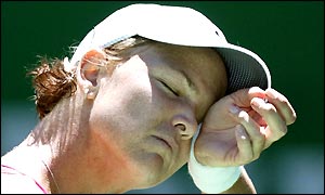Lindsay Davenport in the third set against Justine Henin-Hardenne