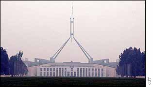 Australian parliament in smoke haze