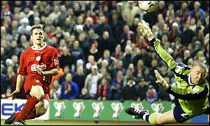 Michael Owen scores Liverpool's second goal to wrap up victory