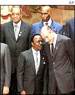 Chirac with African leaders in February 2002