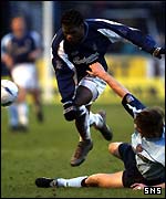 Samuel leaves Steven Pressley for dead