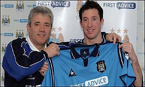 Fowler ends speculation by joining Man City in a �6m deal