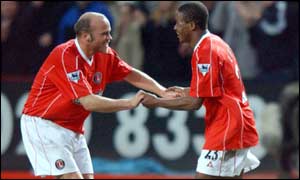 Kevin Lisbie scores Charlton's winner 