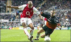 Thierry Henry gives Arsenal the lead in the 35th minute 