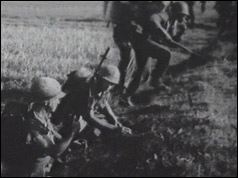 Photo of US troops preparing for an offensive in Vietnam