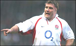 Jason Leonard gesticulates as he wins his 100th Test cap against France