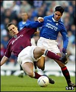 Scott Severin and Mikel Arteta tangle