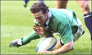 Geordan Murphy scores Ireland's second try of the match