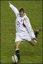 Jonny Wilkinson kicks a penalty against France