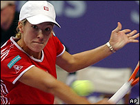 Henin took two hours to beat Anca Barna 1-6 6-2 6-4