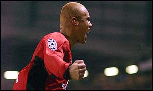 Wes Brown celebrates scoring for Man Utd against Juventus