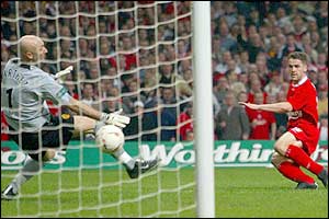 Michael Owen scores in the 86th minute to seal Liverpool's win