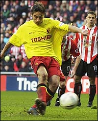 Tommy Smith's penalty helps Watford beat Sunderland in the FA Cup fifth round