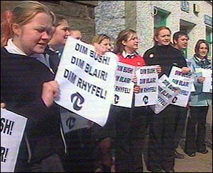 Poster protest, Llandysyl