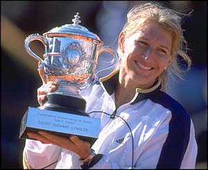 Steffi Graf celebrates her French Open victory over Martina Hingis in 1999