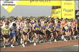 Elite men at the start line