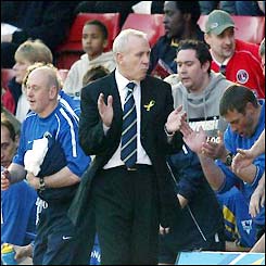 Peter Reid celebrates the 6-1 score