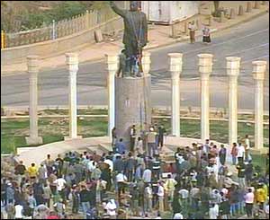 Scenes from Fardus Square in Baghdad