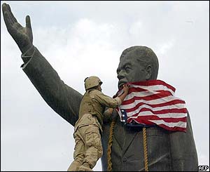 Scenes from Fardus Square in Baghdad