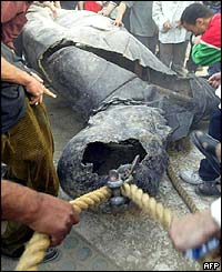 Scenes from Fardus Square in Baghdad