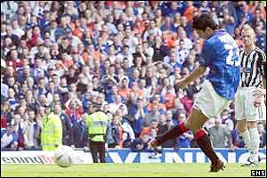 Mikel Arteta scores Rangers sixth goal against Dunfermline