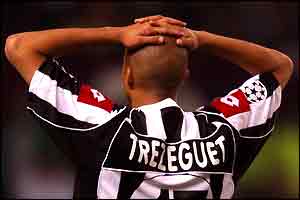 Agony for Juve's David Trezeguet as he misses a penalty
