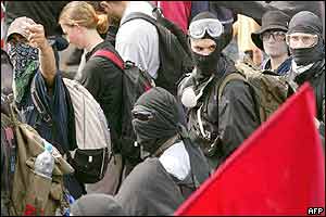 Anti-globalisation protesters gather in Geneva