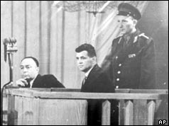 Gary Powers pictured centre 