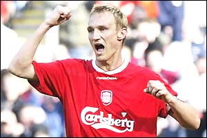 Sami Hyypia celebrates his equaliser