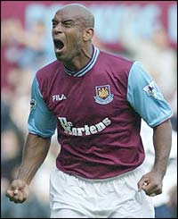 Trevor Sinclair celebrates West Ham's winner against Middlesbrough