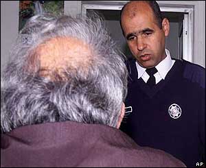 Turkish Cypriot police turn back Greek-Cypriot Iacovos Nikitaras