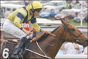 Gateman takes victory in the Vodafone Diomed Stakes 