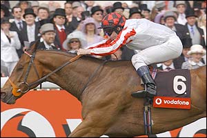 Seb Sanders wins the Vodafone 'Dash' Handicap on Atlantic Viking