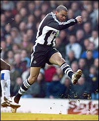 Newcastle's Kieron Dyer scores against Leeds