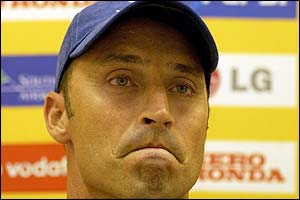 England captain Nasser Hussain at a press conference at the Cricket World Cup