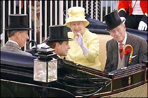 Her Majesty Queen Elizabeth arrives at Ascot